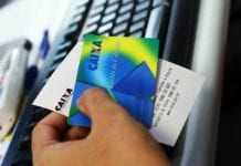 Agências da Caixa abrirão mais cedo para facilitar resgate