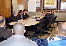 Campanha salarial do carro-forte Companheiros do transporte de valores podem para por aumento real